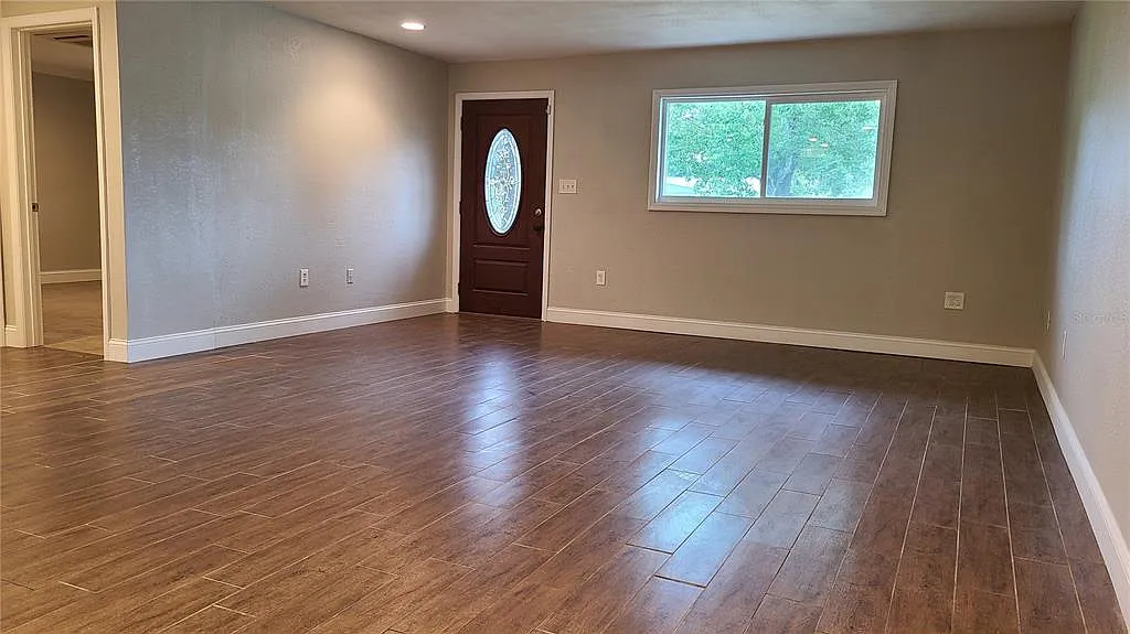 4 bed, 2.0 bath, 1797 sqft, $2,900 — Photo 4