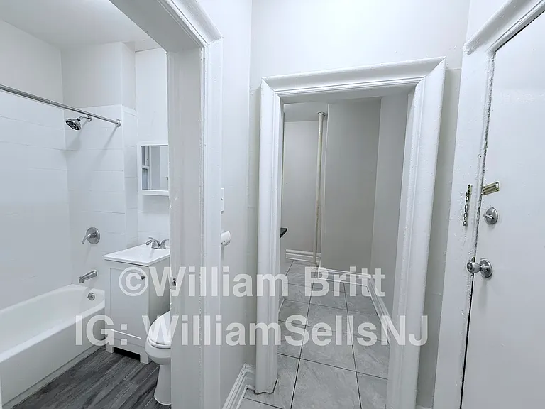 125-127 Corbin Ave #303 — Photo 4