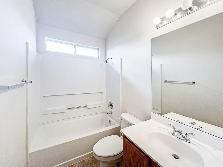 4712 Lake Champlain Ln — Photo 22