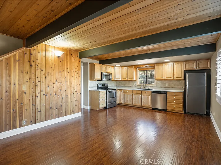 1809 Pioneer Way — Photo 9