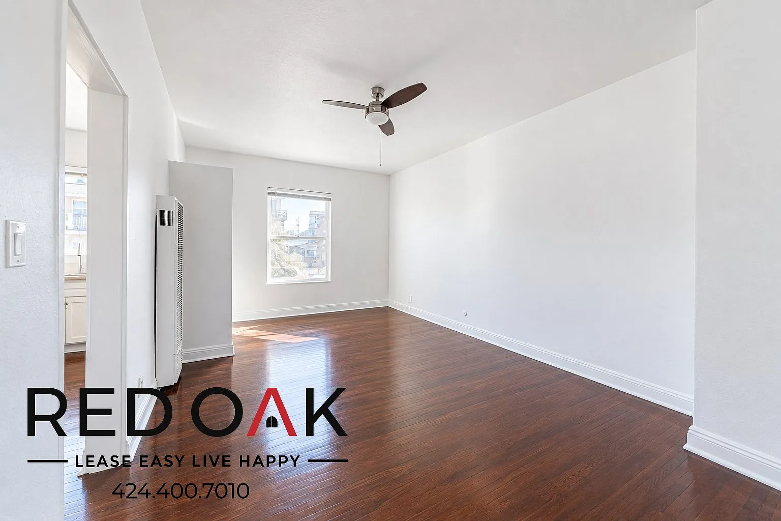 1327 Magnolia Ave — Photo 2
