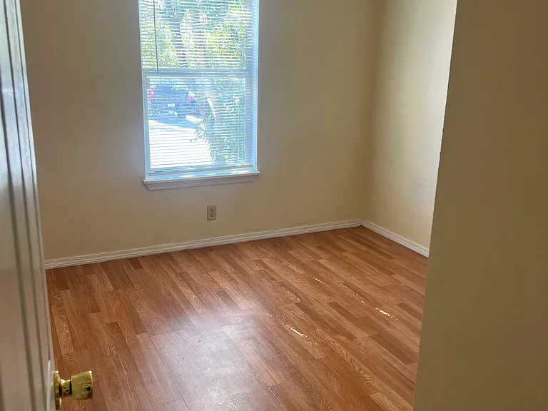 5423 Ivanhoe St — Photo 5