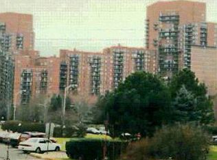 1940 Harmon Cove Tower, Secaucus, NJ 07094
