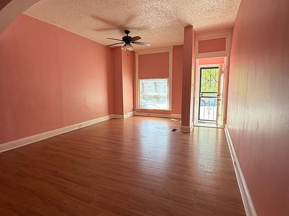 3rd image of 731 N Linwood Ave