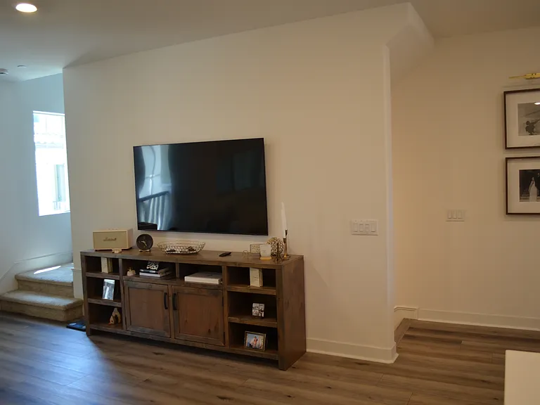 513 Tamarind Way #C — Photo 5