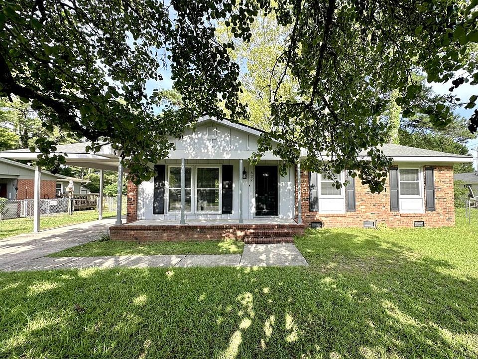 1st image of 627 Burgoyne Dr