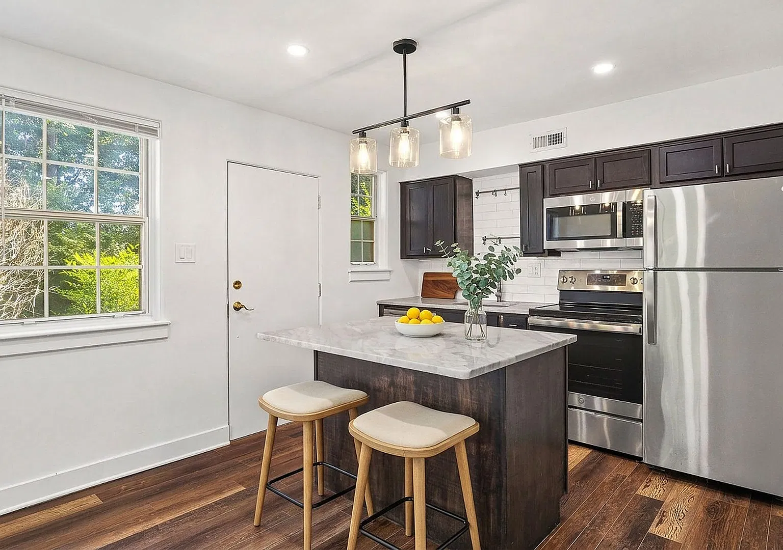 37 Faris Cir. — Photo 2