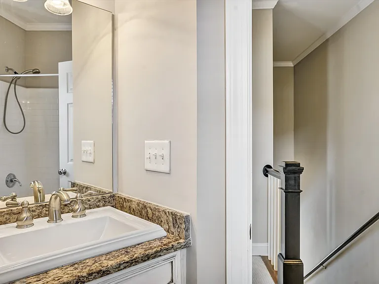 324 Carlyle Park Dr #1 — Photo 27