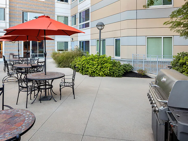 Peninsula Apartments — Photo 13