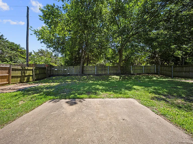 1444 Atkins St — Photo 26