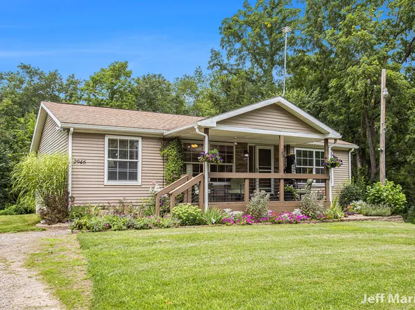 2946 Whites Bridge Rd, Lowell, MI 49331