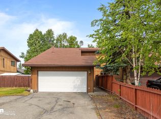 8421 Ridgeway Ave, Anchorage, AK 99504