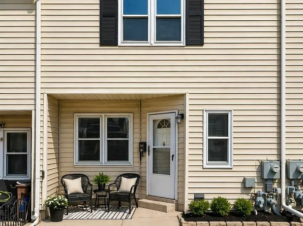 614 Fraley St, Bridgeport, PA 19405