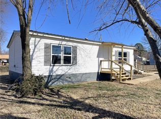 413 W Willow St, Stilwell, OK 74960