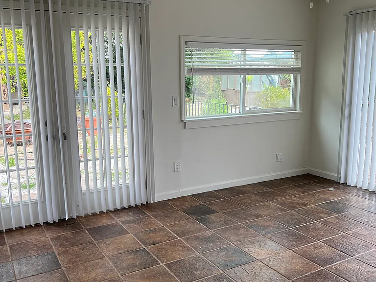 35 Kent Ct — Photo 9
