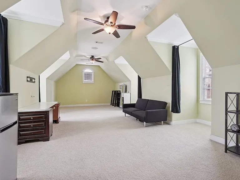343 Summer Garden Dr — Photo 68