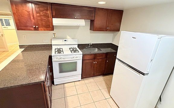2nd image of 5706 N Maplewood Ave #G