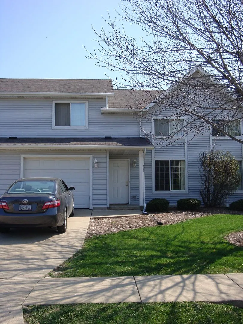 Westview Building #11 — Photo 1
