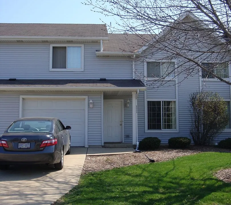 4 Unit At 5309 5315 45th St