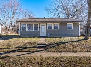 1610 Azalea Dr, Dayton, OH 45417