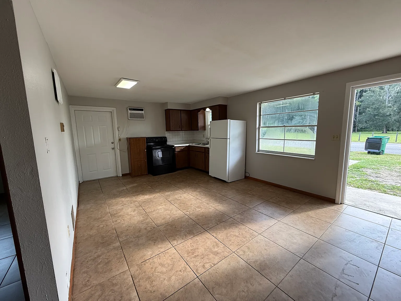 1 Bedroom, 1 Bathroom Zephyrhills — Photo 2