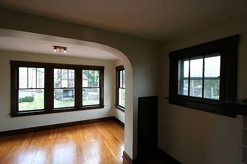 2 Bedroom Apartment Only 7 Minutes From Downtown - 4 Alternate Routes To Downtown With No Tunnels... — Photo 4