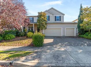 2556 Broadmoor Pl, Woodburn, OR 97071