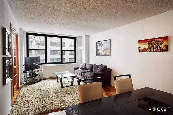 Rented by PocketBroker Inc | media 2