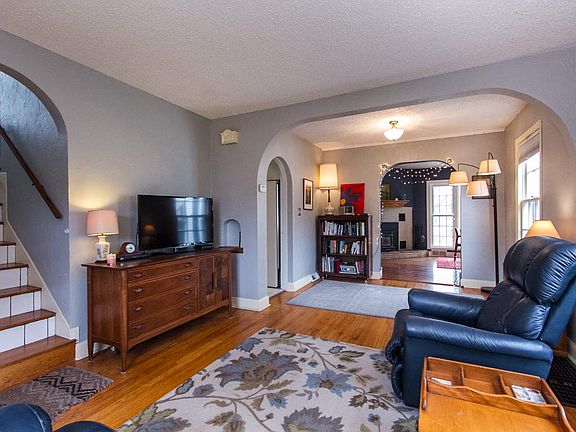 5th image of 2175 Coates St