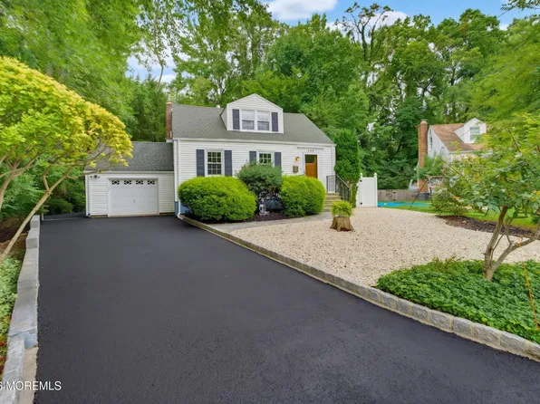 456 Brookside Avenue, Oakhurst, NJ 07755