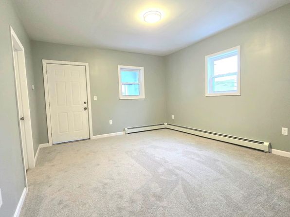 manchester-new-hampshire-95346584 picture