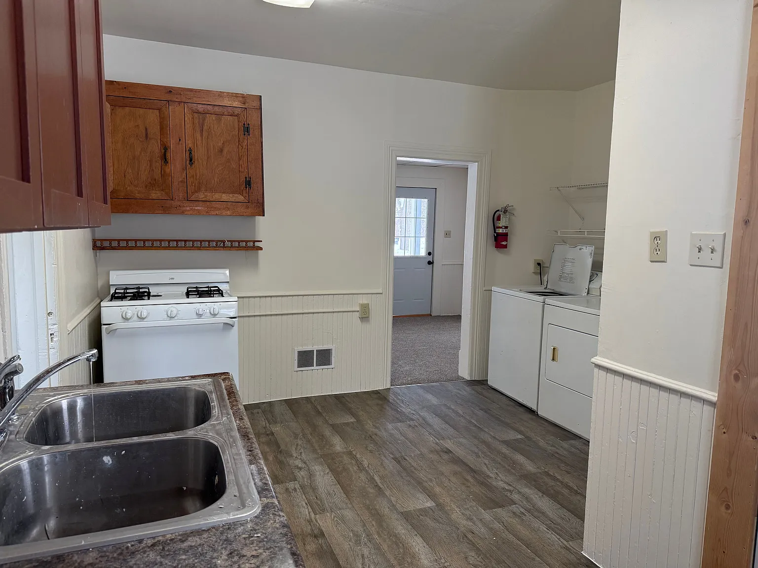 5 bed, 1600 sqft, $1,550 — Photo 3