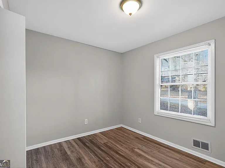 1615 Pine Glen Cir — Photo 5