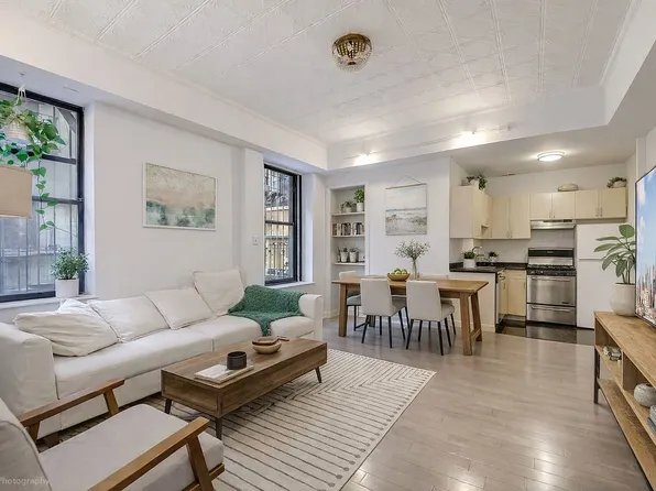 150 Sullivan St APT 1, New York, NY 10012