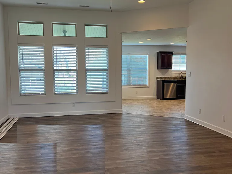 7413 Pemberton Dr — Photo 3