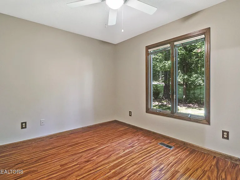 101 Walden Ridge Dr — Photo 11