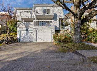 232 E 11th St, North Vancouver, BC