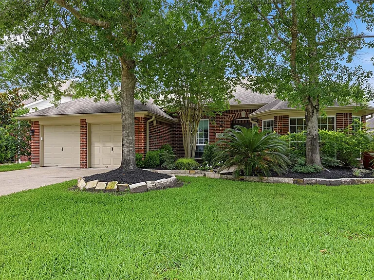 1010 Bringewood Chase Dr — Photo 3