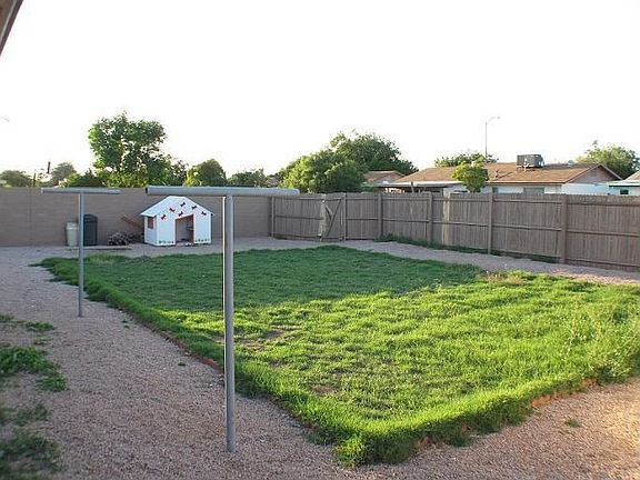 3rd image of 684 E Laredo St