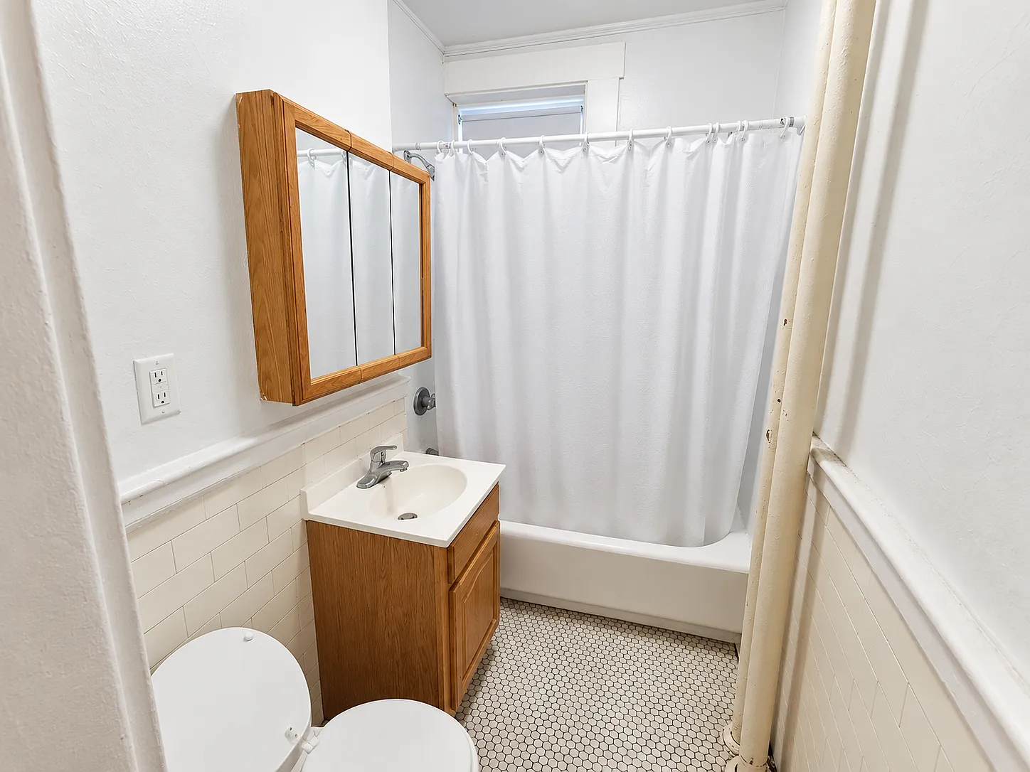 1 bed, 375 sqft, $2,195 — Photo 2