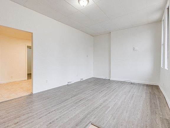 2nd image of 705 Brownsville Rd APT 1