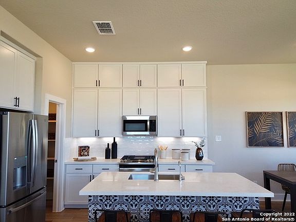 3rd image of 8851 Oakland Blvd, Bldg. 21