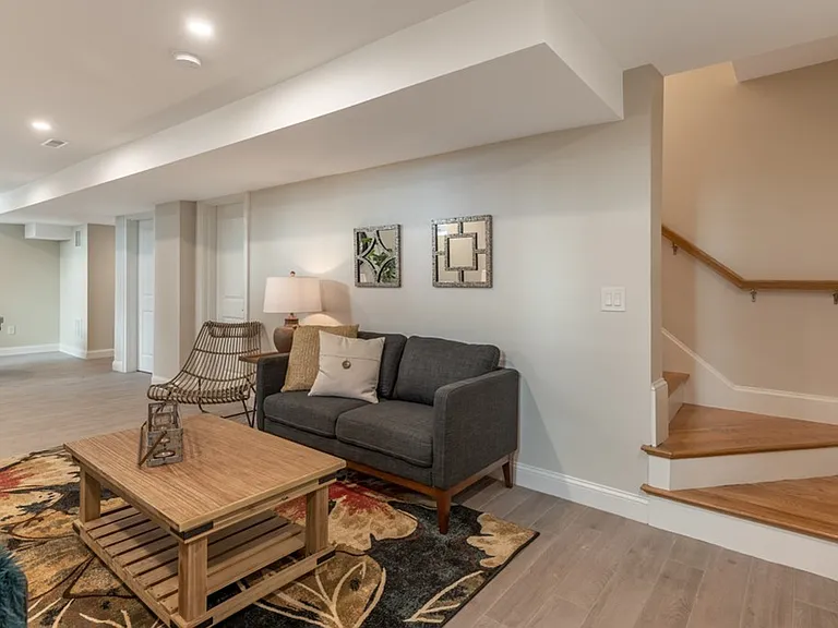 214 White St #1 — Photo 32