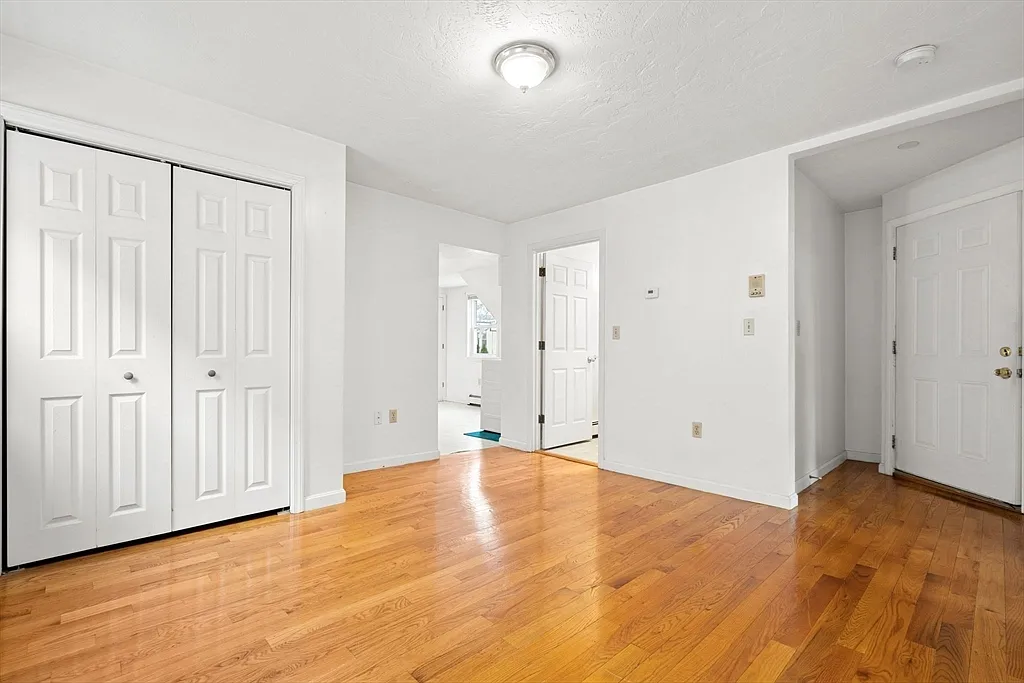 2 bed, 2.0 bath, 1150 sqft, $2,600 — Photo 2