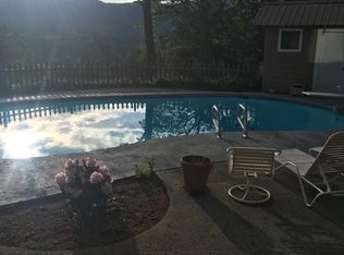 875 Poormans Creek Rd, Jacksonville, OR 97530