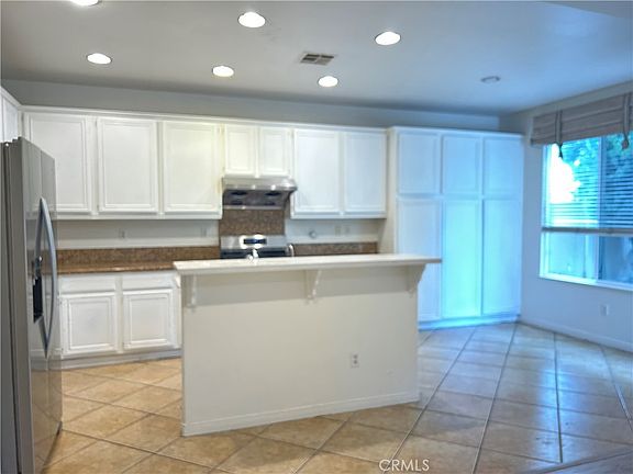 5th image of 2926 Spruce Ct