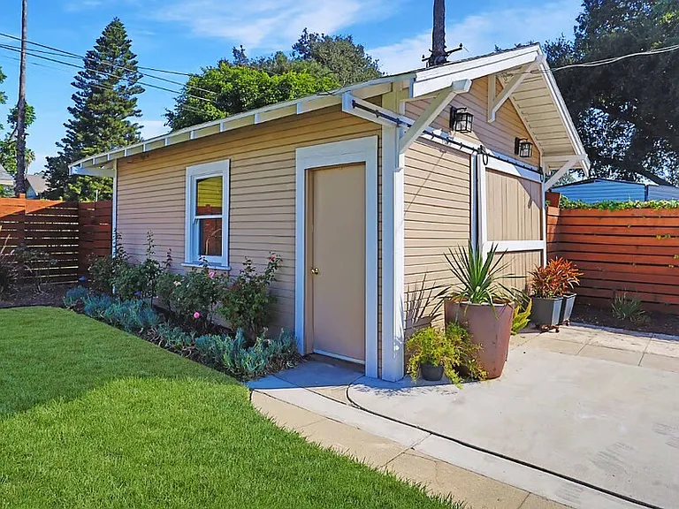 125 E Alvarado St — Photo 19