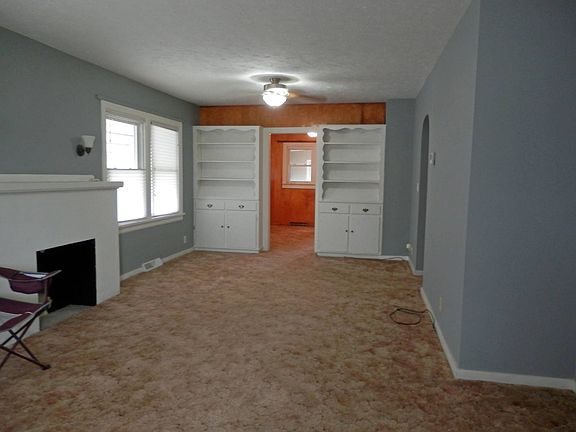 4th image of 409 Division St