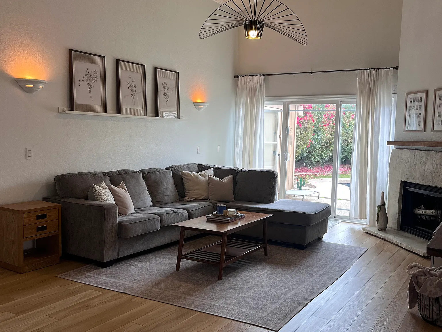 2 bed, 1284 sqft, $2,300 — Photo 1