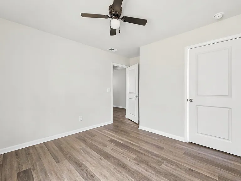 258 Hollandbush Dr — Photo 9